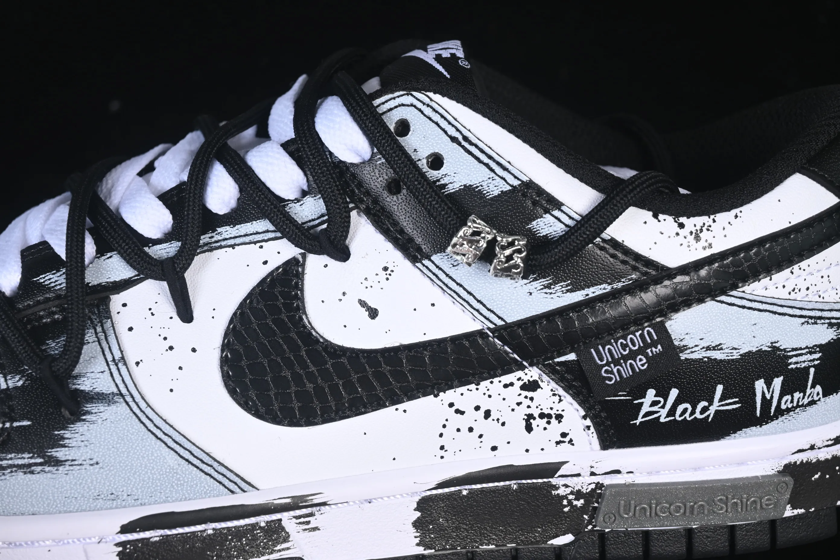 All categories Nk SB Dunk Series Nk SB Dunk Low High-end customized low-top sneakers Nike SB Dunk Low strap customization low-top casual sneakers DD1391-100